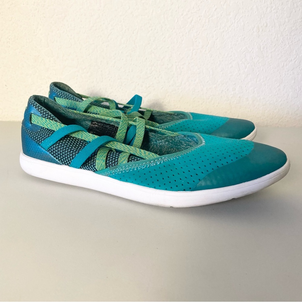 Teva Hydro-Life Cross-Strap Slip On Flat Comfort